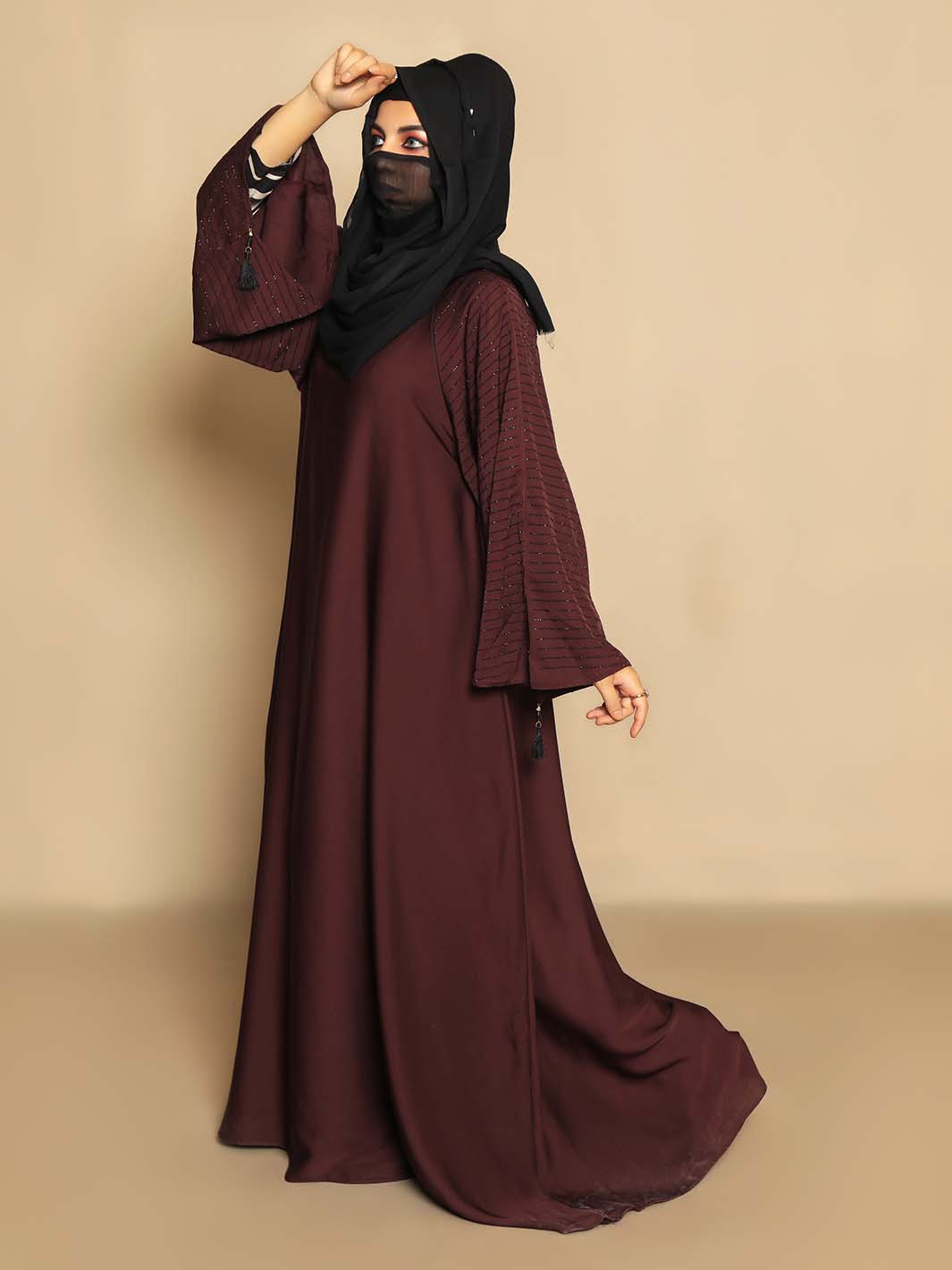 Women Abaya Flare Sleeve Color Maroon.