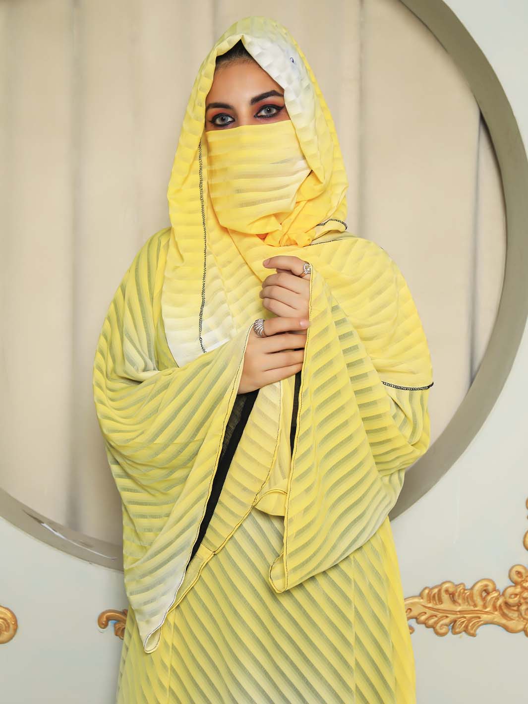 Muslim Women Yellow And White Abaya Flare Sleeve With Self Printing